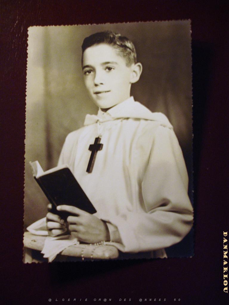 COMMUNIONS ORAN 1957 A SAINT EUGENE RUE BERTHELOT.jpg -                                